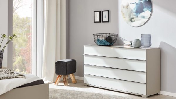 Interliving Schlafzimmer Serie 1009 – Schubladenkommode 203